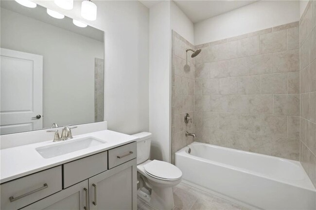 Building Photo - 1358 Live Oak Ln