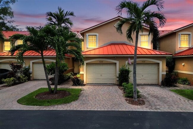 Building Photo - 4059 Crystal Lake Dr