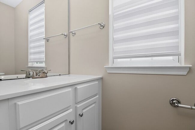 Building Photo - Beautiful 3BD/2.5BA Home in the Edinburgh Community of Ballantyne!