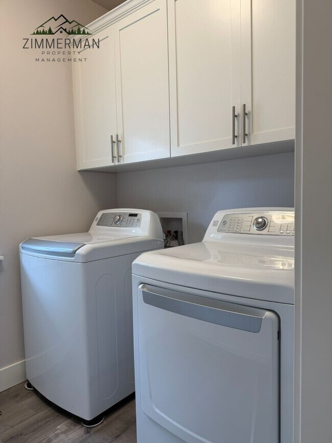 Building Photo - Beautiful 3 bed Home in Lowell