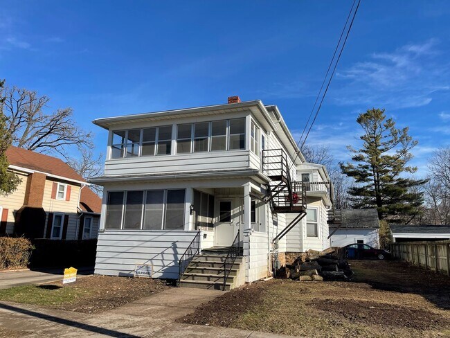 Primary Photo - 1014 Elmwood Ave