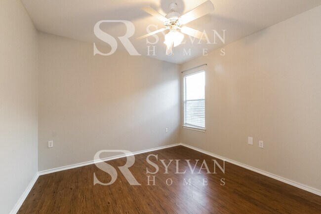 Building Photo - At Last, This Is What You Have Been Searching For!