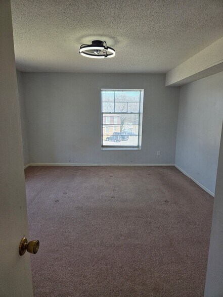 Building Photo - 8709 Countryshire Ln