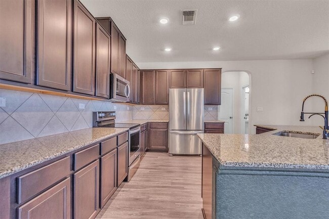 Building Photo - 3894 Bentwood Way