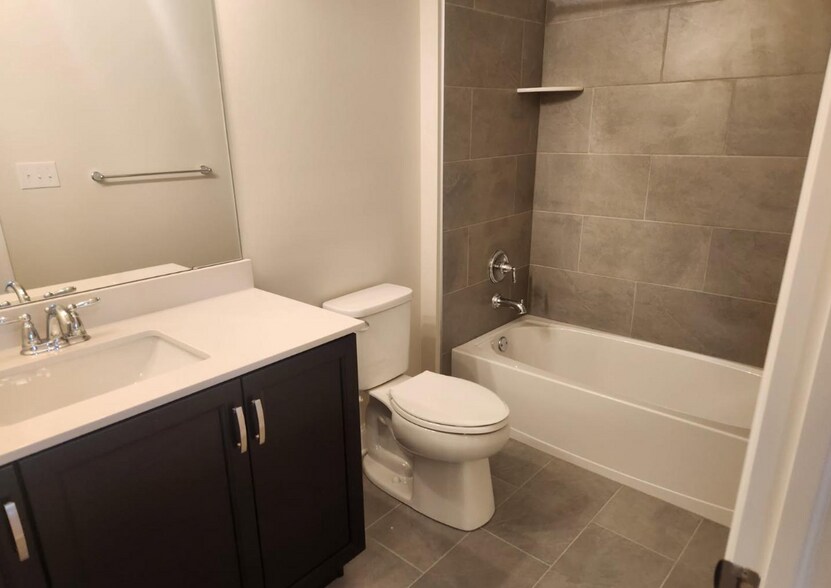 Building Photo - 328 Foxtail Ln