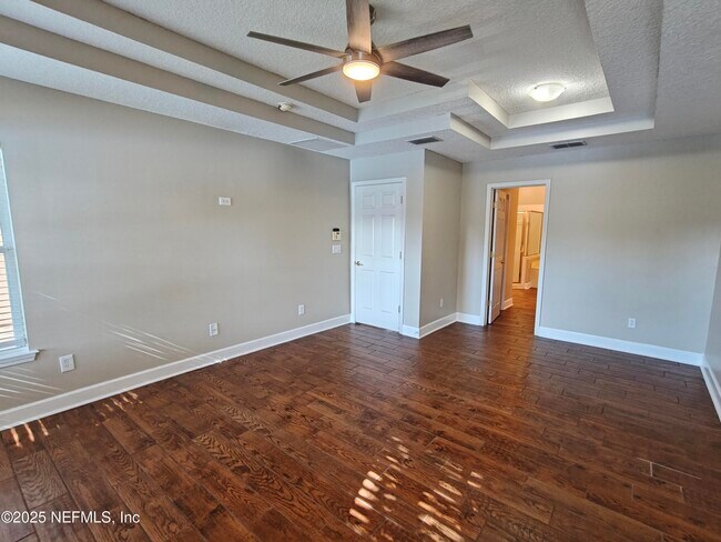 Building Photo - 1505 Majestic View Ln