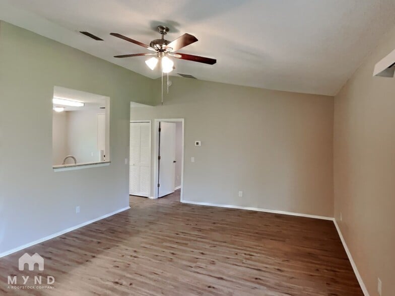 Building Photo - 807 Cloyd Dairy Loop