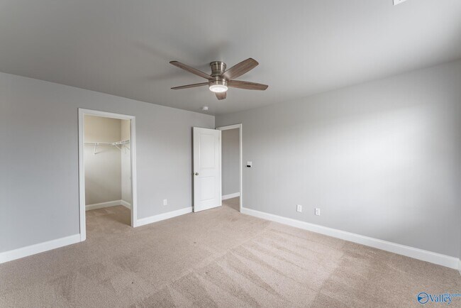 Building Photo - 119 Beaver Brook Pl