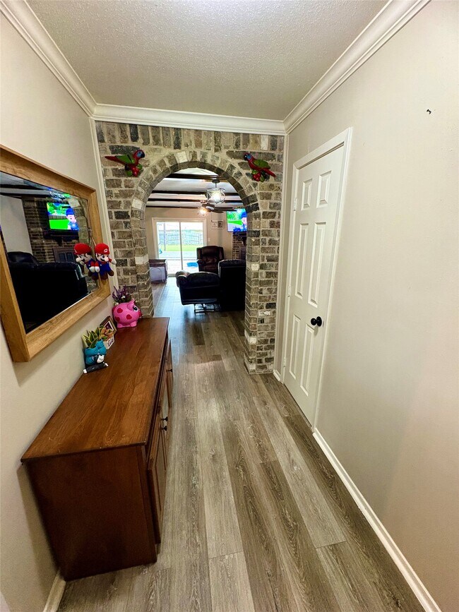 Building Photo - 21802 Rotherham Dr