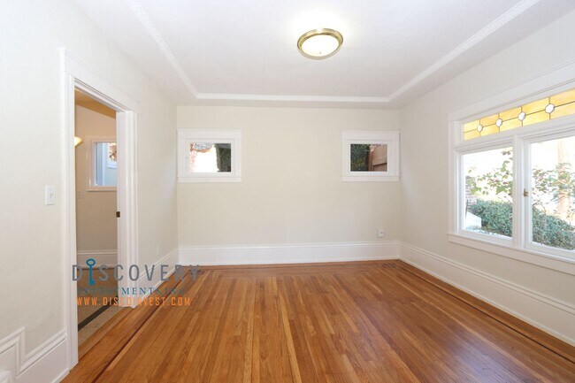 Building Photo - Move in Incentives! Coveted Piedmont Craftsman Home