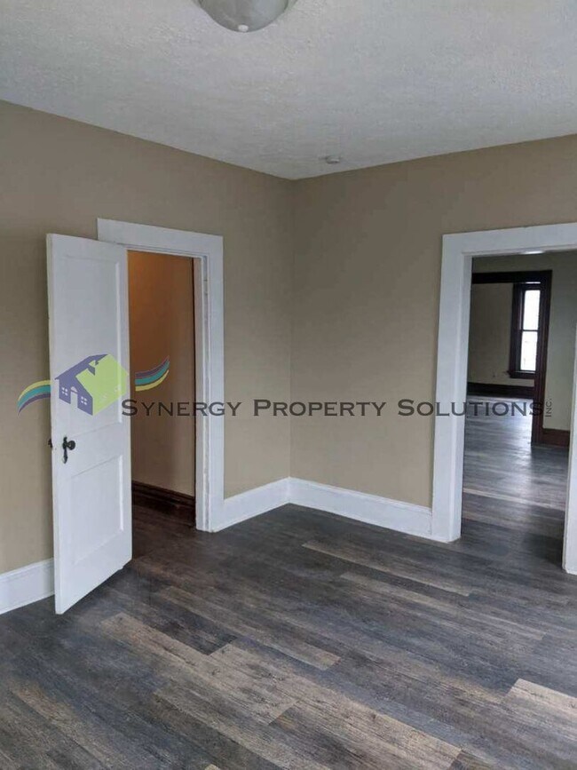 Building Photo - Sturges Ave. 143 - 145