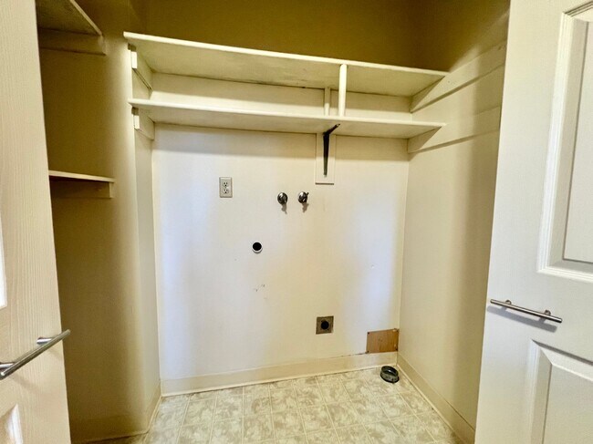 Building Photo - 37950 US-26