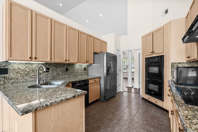 Building Photo - Harvest Home