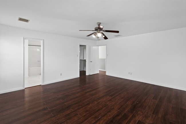 Building Photo - 331 Mantova Dr