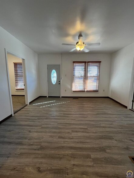 Building Photo - 401 Constitution St