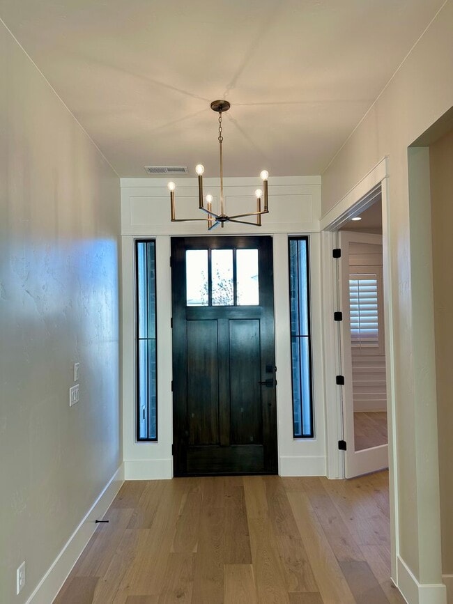 Building Photo - 5 Bedroom Home In Washington Fields