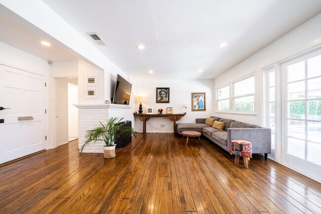 Building Photo - 6307 Tunney Ave