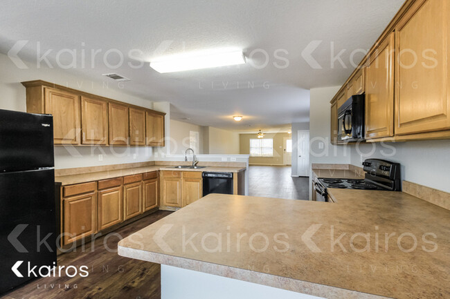 Building Photo - 1621 Vineridge Lane