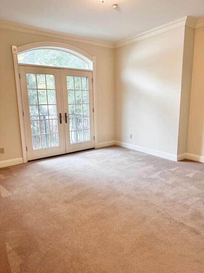 Building Photo - Madison Avenue, Park Ridge, NJ 07656 - 2 BR 2 BA condo