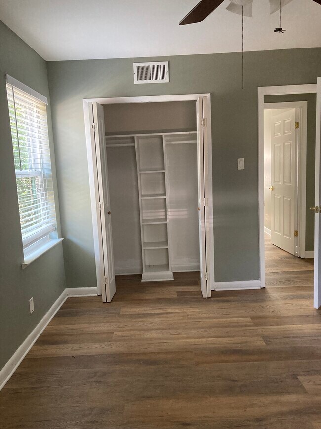 Master bedroom - 1704 W Birge St