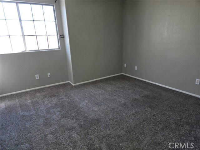 Building Photo - 15721 Lakeridge Rd