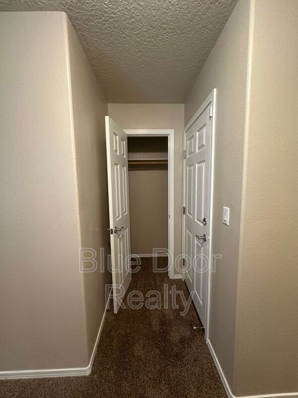 Building Photo - 8023 Sierra Altos Pl NW