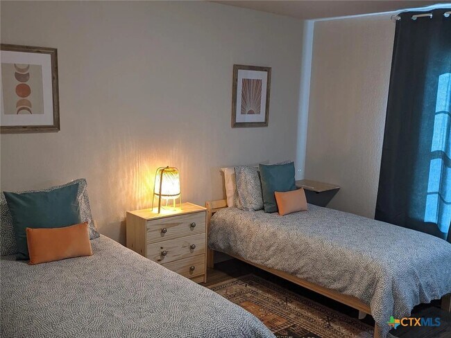 Building Photo - 254 Ridgerock Dr