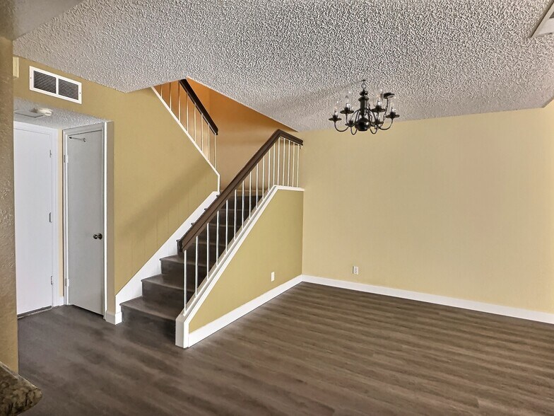 Dining Area, Stairs - 23085 Paseo de Terrado