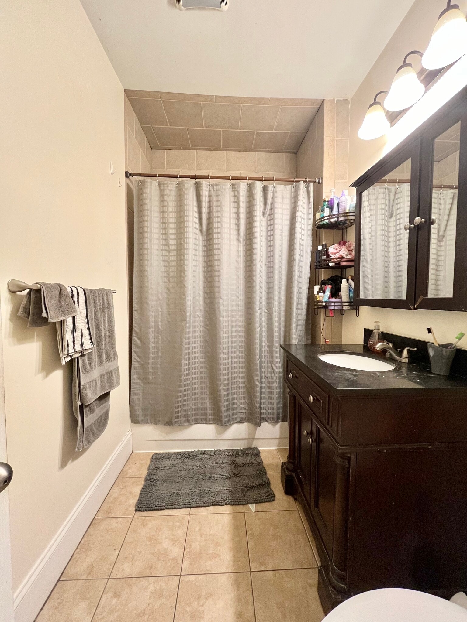 Building Photo - 107 Fisher Ave