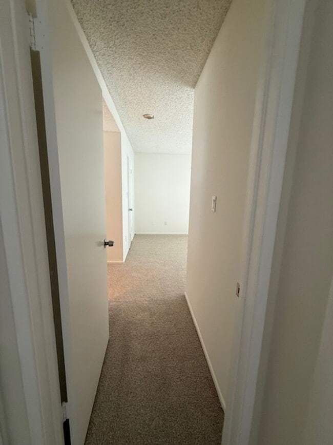 Building Photo - 420-22 Rees Street