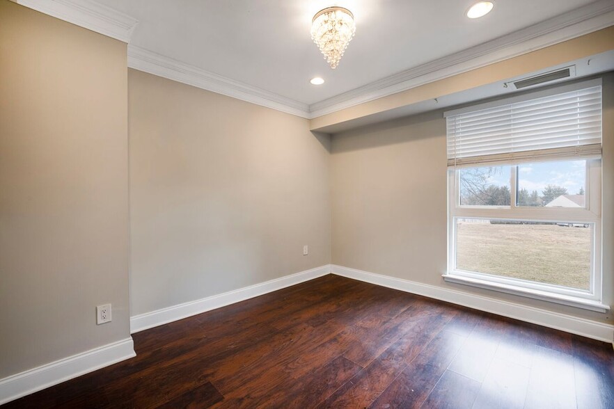 Building Photo - 3216 Spartan Rd