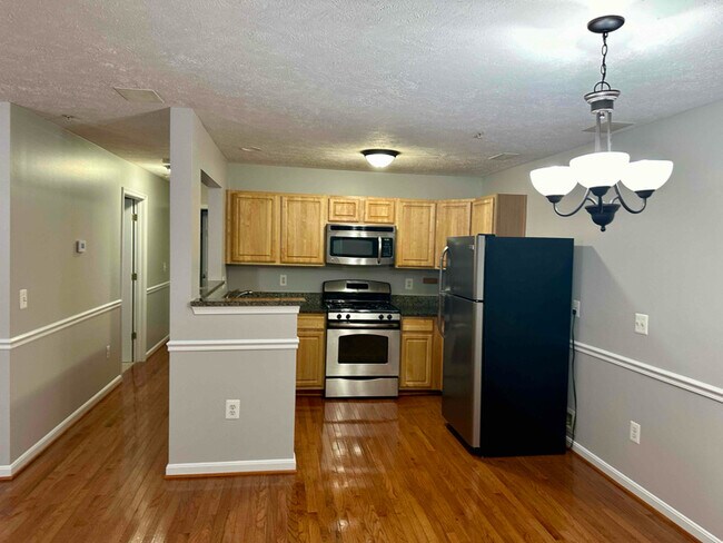 Building Photo - 45512 Westmeath Way