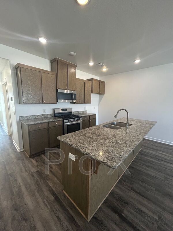 Building Photo - 644 Hidden Springs Dr