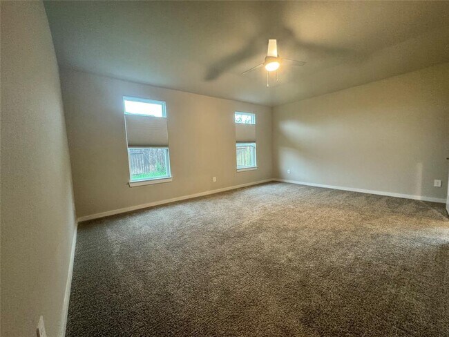 Building Photo - 14273 Lake Lodge Dr