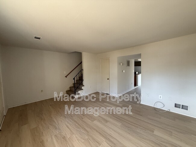 Building Photo - 3456 Beale Ct