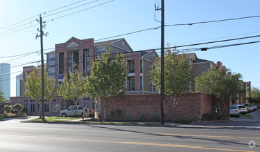 Building Photo - AveCDC Washington Courtyards