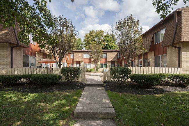 Primary Photo - 7270-7292 Broadwyn Dr