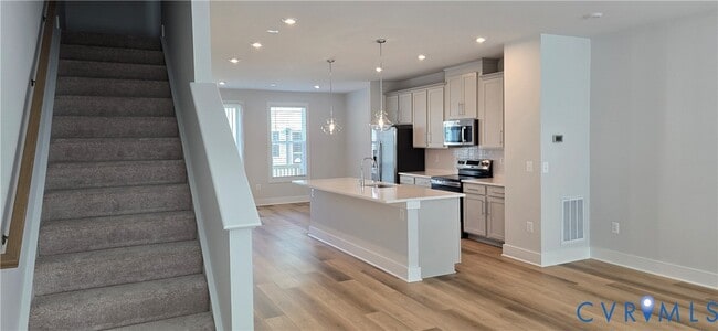 Building Photo - 10147 Blue Wing Ln