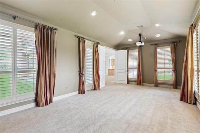 Building Photo - 820 Deer Hollow Blvd