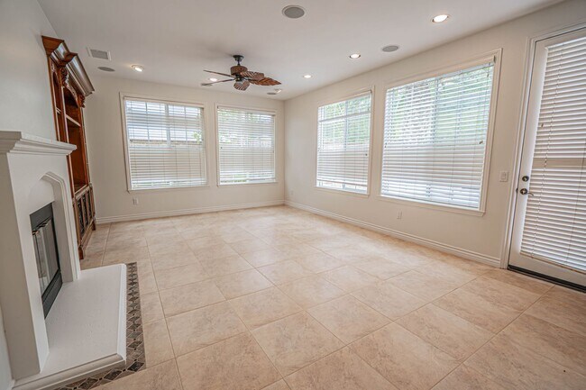 Building Photo - 26149 Shadow Rock Ln