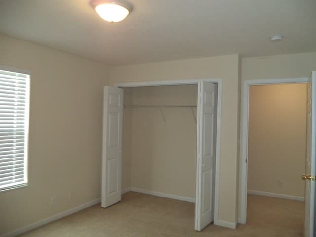 Building Photo - 123 Flag Stone Way