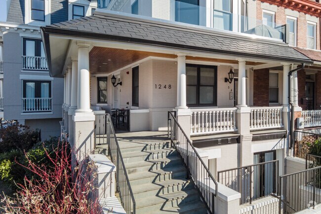 Entrance - 1248 Fairmont St NW