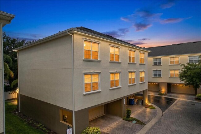 Building Photo - 10144 Arbor Run Dr