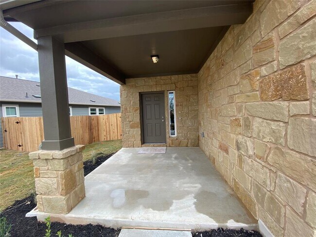 Building Photo - 3201 E College Park Dr