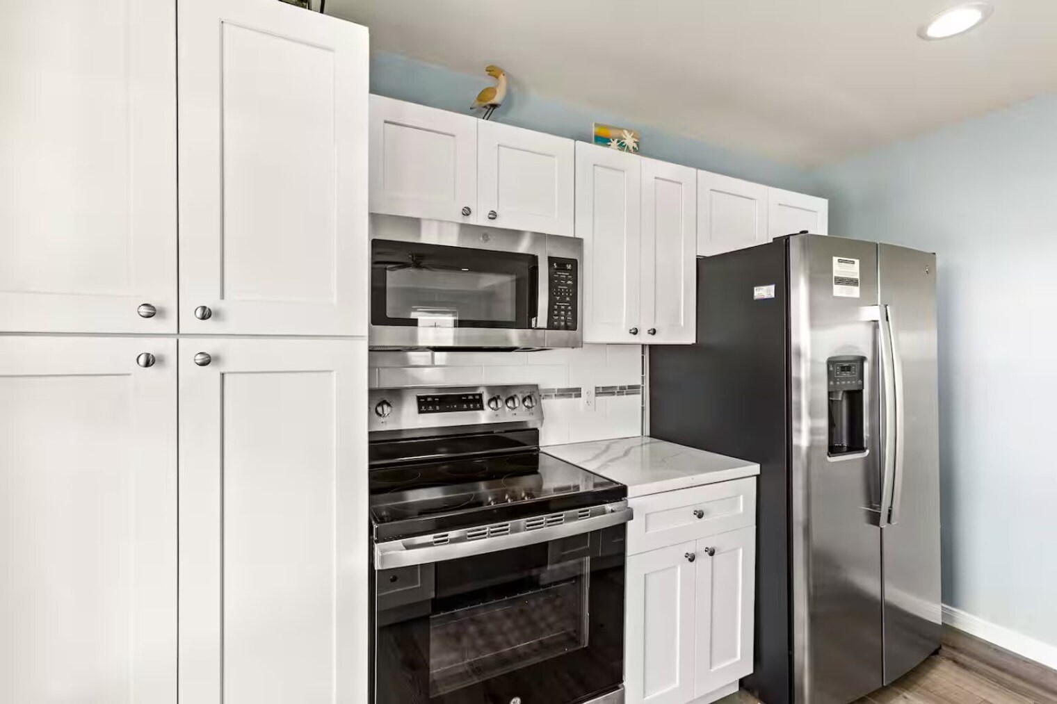 Building Photo - 1062 Cedar Ln