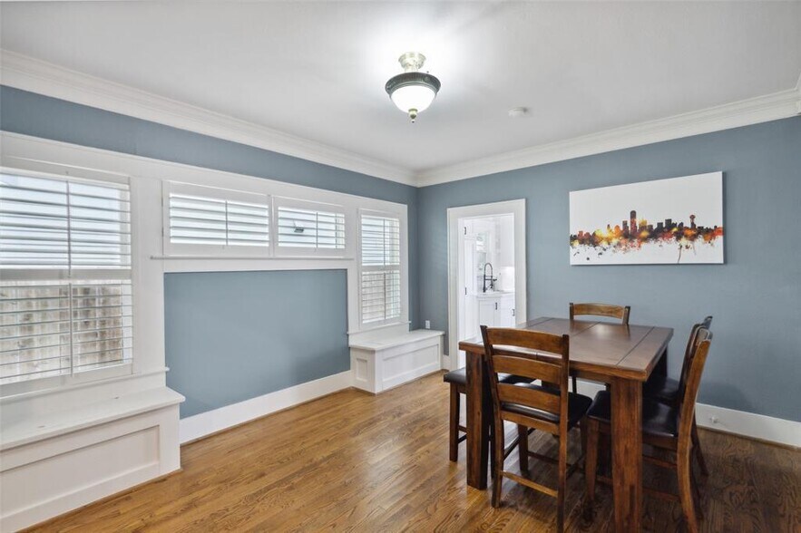 Building Photo - 5839 Goliad Ave