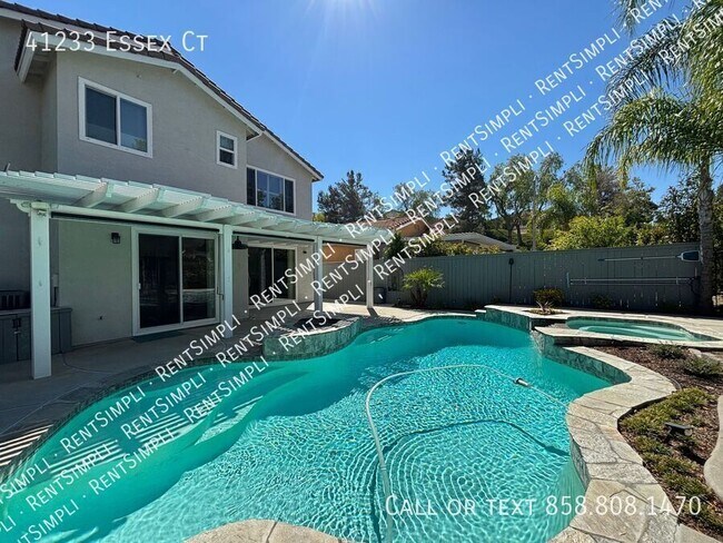 Building Photo - 41233 Essex Ct