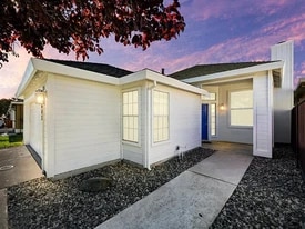 Building Photo - 6643 Laguna Park Dr