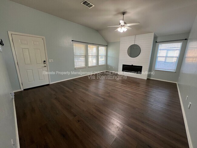 Building Photo - 2740 Red Fish Rd