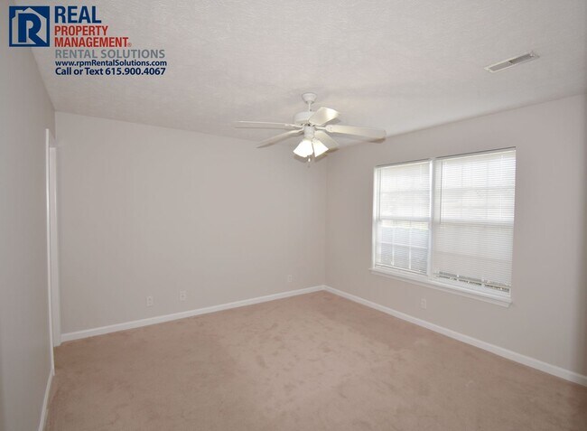 Building Photo - Adorable 3 bd house in the heart of Murfreesboro! Attached Garage!